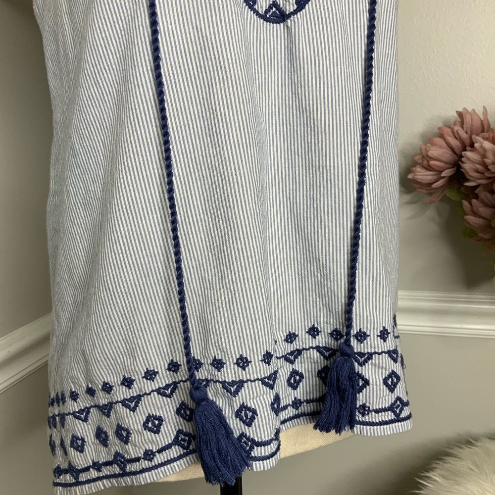 THML Blue White embroidered draw string Top - Picture 2 of 6